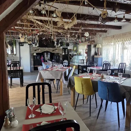 Le Saint Mary فندق